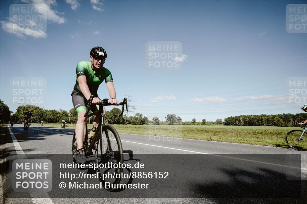 07.09.2025 - 19. Norderstedt Triathlon Michael Burmester http://msf.ph/oto/8856152 07.09.2025 15:19:49 Radfahren 1492, 1511, 1534 meine-sportfotos.de