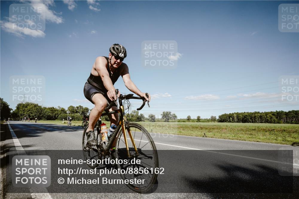 07.09.2025 - 19. Norderstedt Triathlon Michael Burmester http://msf.ph/oto/8856162 07.09.2025 15:19:52 Radfahren 1492, 1511, 1534 meine-sportfotos.de