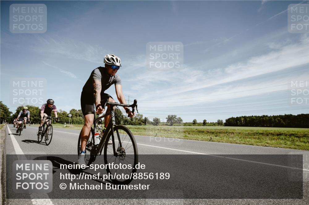 07.09.2025 - 19. Norderstedt Triathlon Michael Burmester http://msf.ph/oto/8856189 07.09.2025 12:15:30 Radfahren 146, 210, 728, 776, 791, 1237, 1364 meine-sportfotos.de
