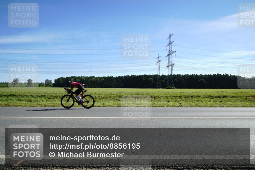 07.09.2025 - 19. Norderstedt Triathlon Michael Burmester http://msf.ph/oto/8856195 07.09.2025 11:04:01 Radfahren  meine-sportfotos.de