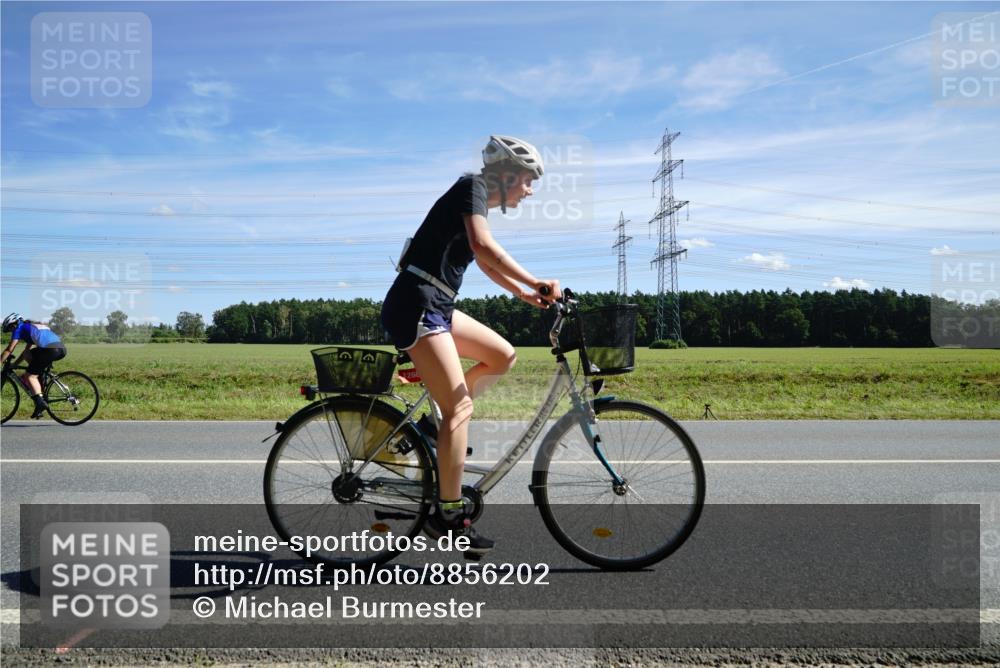 07.09.2025 - 19. Norderstedt Triathlon Michael Burmester http://msf.ph/oto/8856202 07.09.2025 12:47:16 Radfahren 345, 1260 meine-sportfotos.de