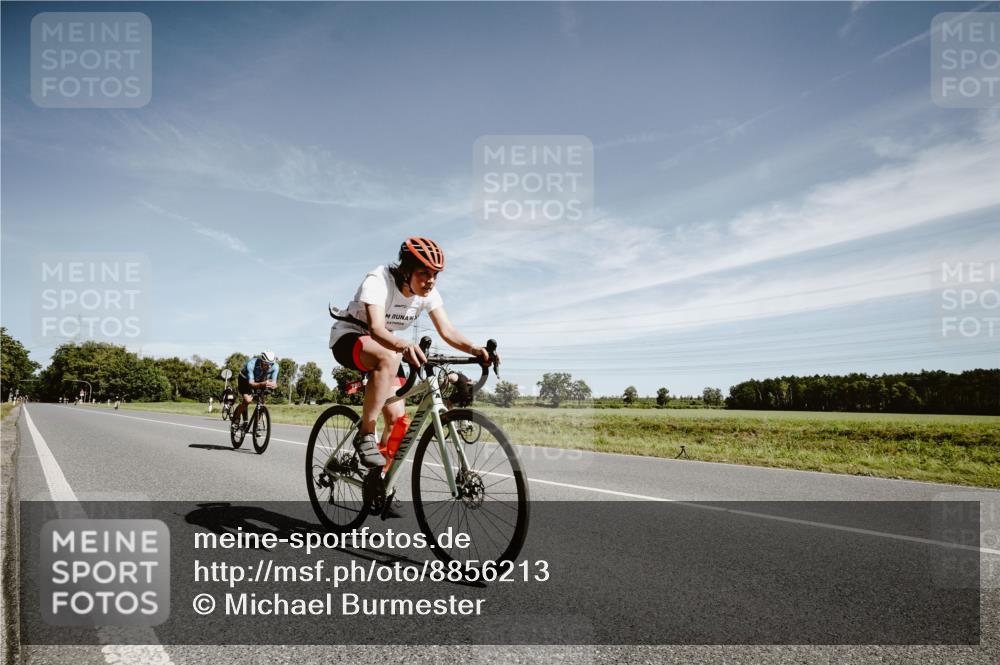 07.09.2025 - 19. Norderstedt Triathlon Michael Burmester http://msf.ph/oto/8856213 07.09.2025 12:15:34 Radfahren 146, 210, 215, 780, 1364 meine-sportfotos.de