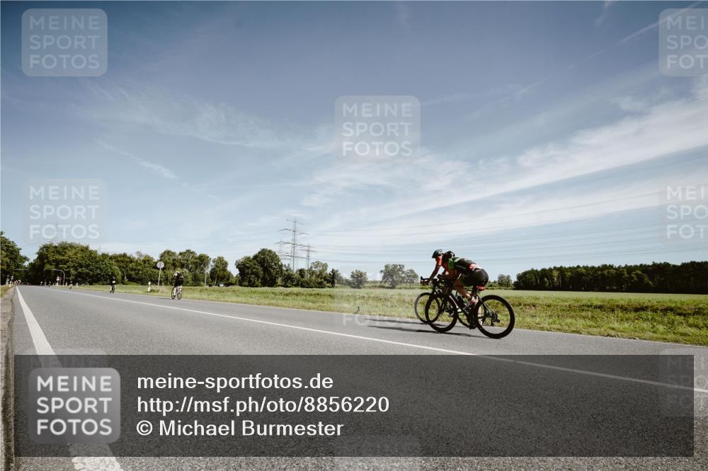 07.09.2025 - 19. Norderstedt Triathlon Michael Burmester http://msf.ph/oto/8856220 07.09.2025 12:15:36 Radfahren 146, 215, 780 meine-sportfotos.de