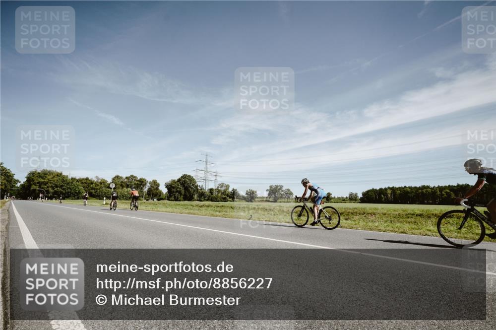 07.09.2025 - 19. Norderstedt Triathlon Michael Burmester http://msf.ph/oto/8856227 07.09.2025 12:15:38 Radfahren  meine-sportfotos.de