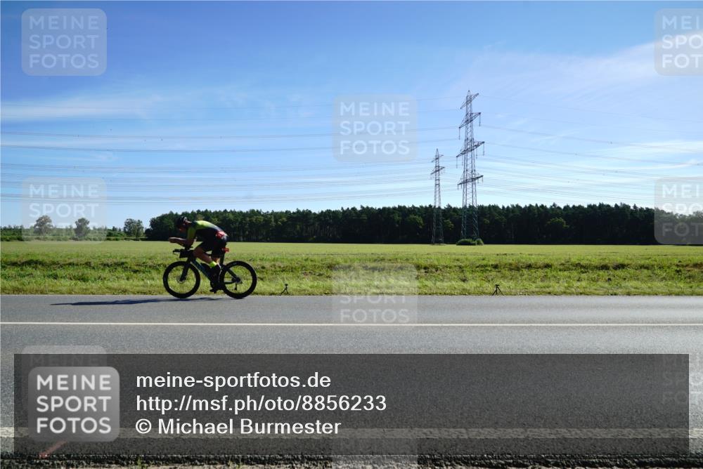 07.09.2025 - 19. Norderstedt Triathlon Michael Burmester http://msf.ph/oto/8856233 07.09.2025 11:04:30 Radfahren  meine-sportfotos.de