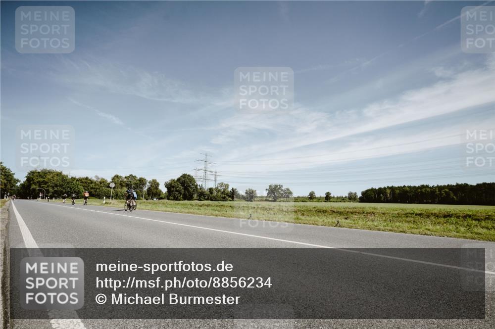 07.09.2025 - 19. Norderstedt Triathlon Michael Burmester http://msf.ph/oto/8856234 07.09.2025 12:15:39 Radfahren  meine-sportfotos.de