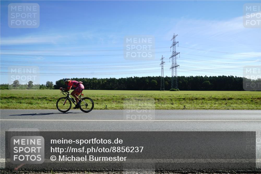 07.09.2025 - 19. Norderstedt Triathlon Michael Burmester http://msf.ph/oto/8856237 07.09.2025 11:04:38 Radfahren  meine-sportfotos.de