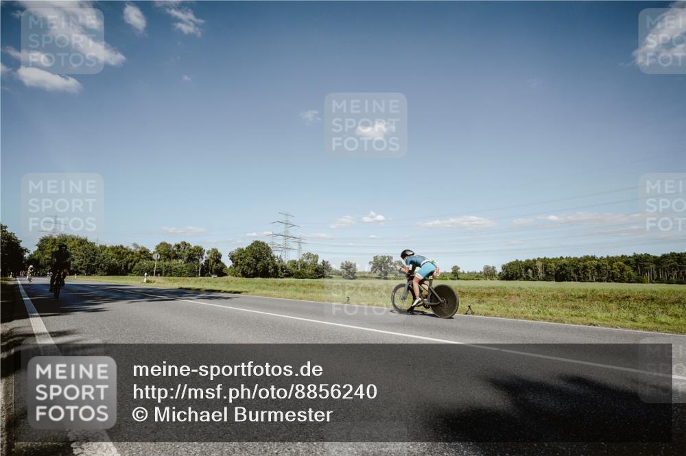 07.09.2025 - 19. Norderstedt Triathlon Michael Burmester http://msf.ph/oto/8856240 07.09.2025 15:20:34 Radfahren 945, 1506 meine-sportfotos.de