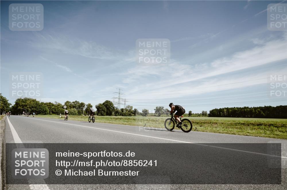 07.09.2025 - 19. Norderstedt Triathlon Michael Burmester http://msf.ph/oto/8856241 07.09.2025 12:15:44 Radfahren  meine-sportfotos.de