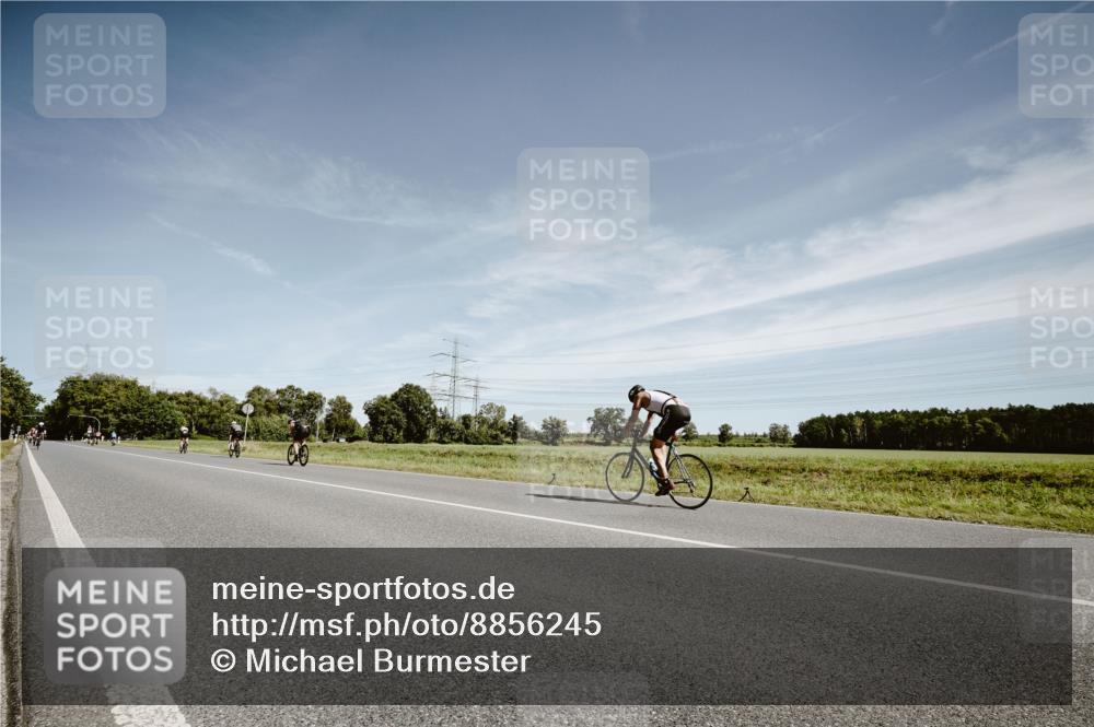 07.09.2025 - 19. Norderstedt Triathlon Michael Burmester http://msf.ph/oto/8856245 07.09.2025 12:15:46 Radfahren  meine-sportfotos.de