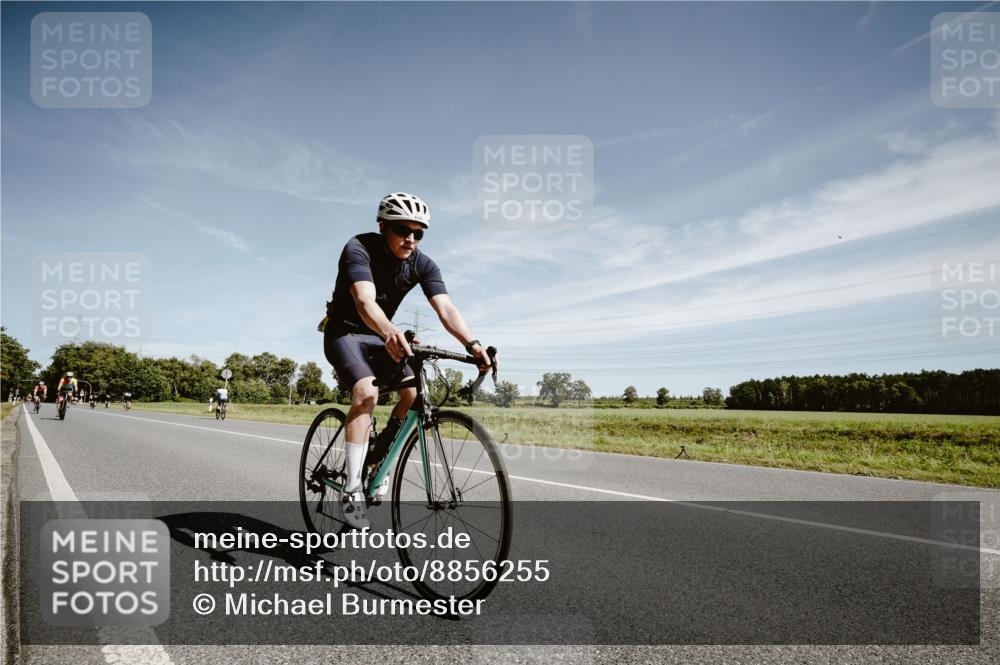 07.09.2025 - 19. Norderstedt Triathlon Michael Burmester http://msf.ph/oto/8856255 07.09.2025 12:15:51 Radfahren 1241, 1329 meine-sportfotos.de