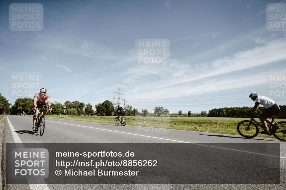 07.09.2025 - 19. Norderstedt Triathlon Michael Burmester http://msf.ph/oto/8856262 07.09.2025 12:15:54 Radfahren 851, 1329 meine-sportfotos.de