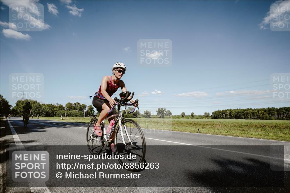 07.09.2025 - 19. Norderstedt Triathlon Michael Burmester http://msf.ph/oto/8856263 07.09.2025 15:20:49 Radfahren 464, 466 meine-sportfotos.de