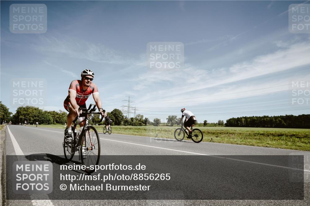 07.09.2025 - 19. Norderstedt Triathlon Michael Burmester http://msf.ph/oto/8856265 07.09.2025 12:15:55 Radfahren 851, 1329 meine-sportfotos.de