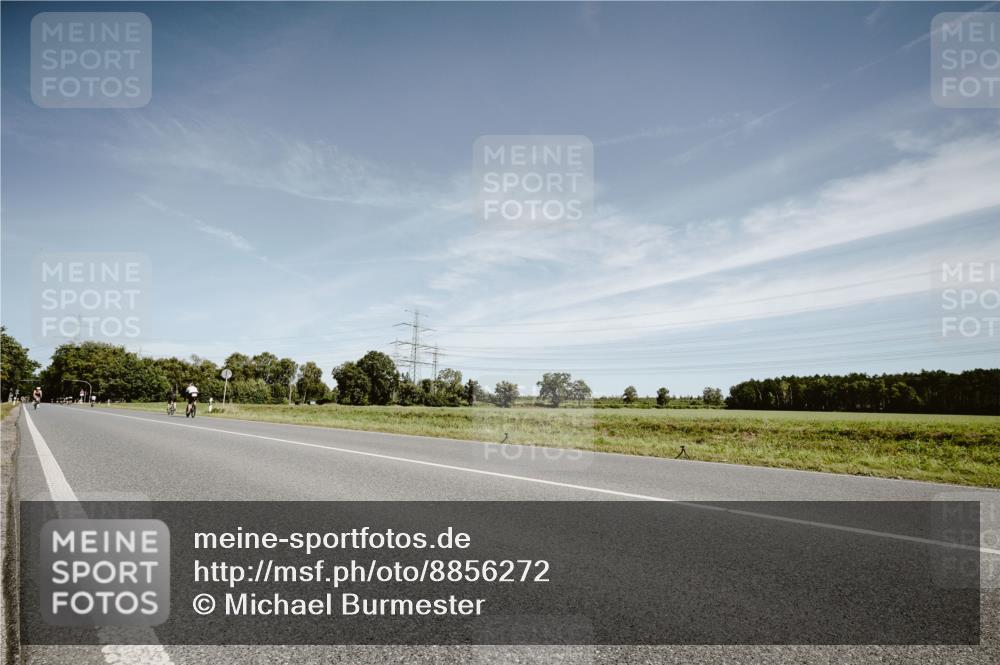 07.09.2025 - 19. Norderstedt Triathlon Michael Burmester http://msf.ph/oto/8856272 07.09.2025 12:15:57 Radfahren 851 meine-sportfotos.de