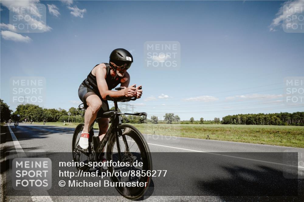 07.09.2025 - 19. Norderstedt Triathlon Michael Burmester http://msf.ph/oto/8856277 07.09.2025 15:20:54 Radfahren 431, 477 meine-sportfotos.de