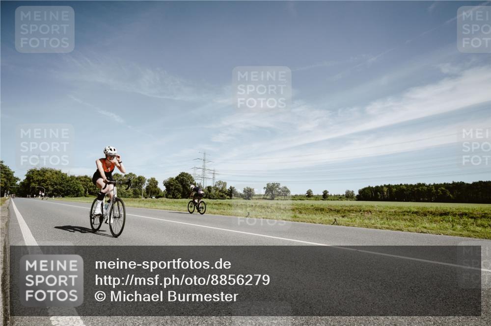 07.09.2025 - 19. Norderstedt Triathlon Michael Burmester http://msf.ph/oto/8856279 07.09.2025 12:16:03 Radfahren 1251 meine-sportfotos.de