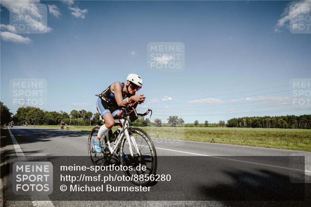 07.09.2025 - 19. Norderstedt Triathlon Michael Burmester http://msf.ph/oto/8856280 07.09.2025 15:20:56 Radfahren 431, 477 meine-sportfotos.de