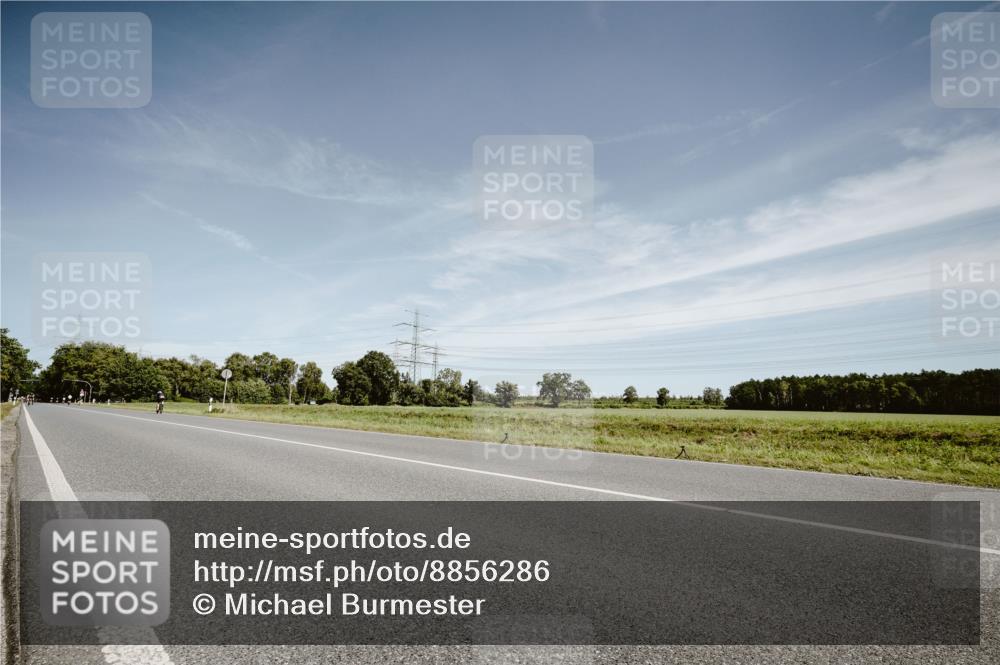 07.09.2025 - 19. Norderstedt Triathlon Michael Burmester http://msf.ph/oto/8856286 07.09.2025 12:16:06 Radfahren 1251 meine-sportfotos.de