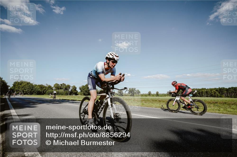 07.09.2025 - 19. Norderstedt Triathlon Michael Burmester http://msf.ph/oto/8856294 07.09.2025 15:21:02 Radfahren 416, 903, 936, 1427 meine-sportfotos.de