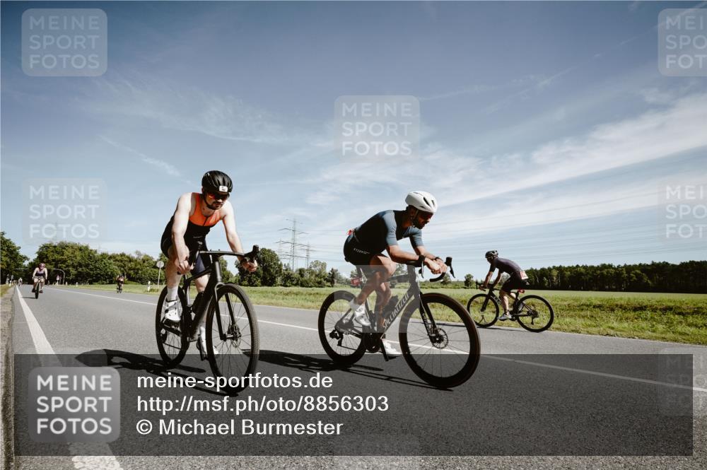 07.09.2025 - 19. Norderstedt Triathlon Michael Burmester http://msf.ph/oto/8856303 07.09.2025 12:16:17 Radfahren 162, 163, 245, 251 meine-sportfotos.de