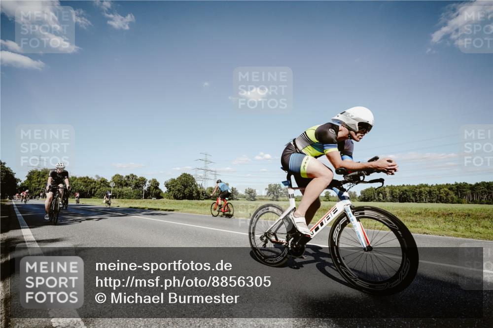 07.09.2025 - 19. Norderstedt Triathlon Michael Burmester http://msf.ph/oto/8856305 07.09.2025 15:21:06 Radfahren 377, 416, 902, 936, 951 meine-sportfotos.de