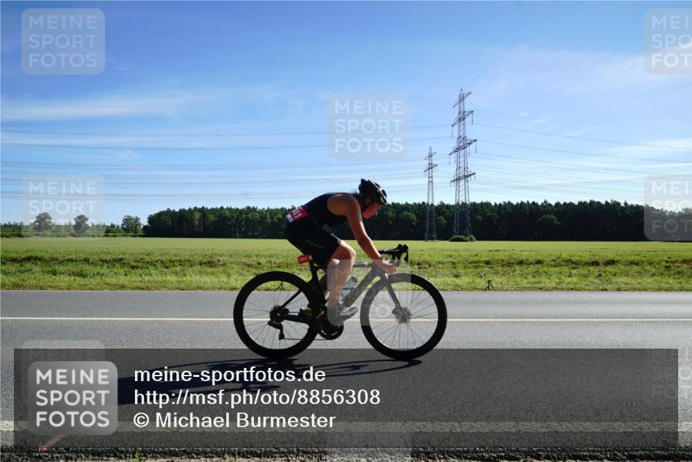 07.09.2025 - 19. Norderstedt Triathlon Michael Burmester http://msf.ph/oto/8856308 07.09.2025 11:05:51 Radfahren 1341 meine-sportfotos.de