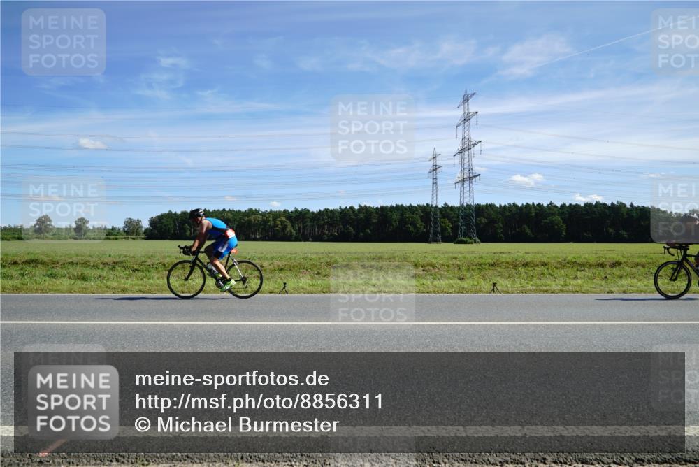 07.09.2025 - 19. Norderstedt Triathlon Michael Burmester http://msf.ph/oto/8856311 07.09.2025 12:48:12 Radfahren  meine-sportfotos.de