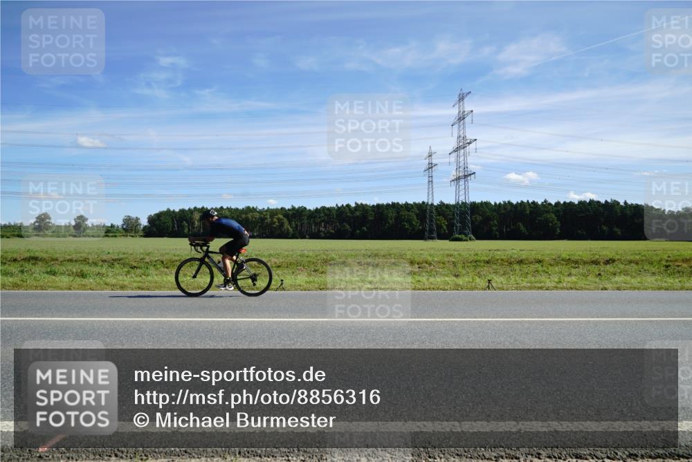07.09.2025 - 19. Norderstedt Triathlon Michael Burmester http://msf.ph/oto/8856316 07.09.2025 12:48:13 Radfahren  meine-sportfotos.de