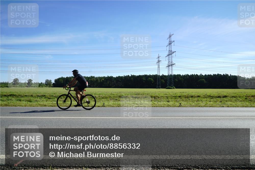 07.09.2025 - 19. Norderstedt Triathlon Michael Burmester http://msf.ph/oto/8856332 07.09.2025 11:06:08 Radfahren  meine-sportfotos.de