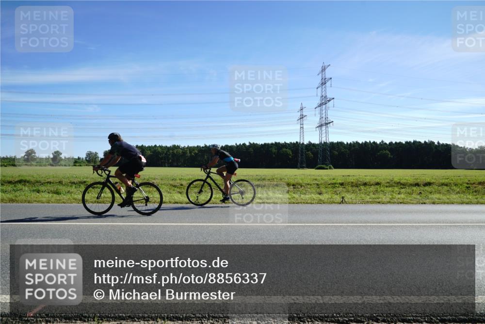 07.09.2025 - 19. Norderstedt Triathlon Michael Burmester http://msf.ph/oto/8856337 07.09.2025 11:06:09 Radfahren  meine-sportfotos.de