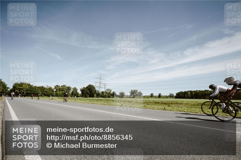 07.09.2025 - 19. Norderstedt Triathlon Michael Burmester http://msf.ph/oto/8856345 07.09.2025 12:16:37 Radfahren  meine-sportfotos.de