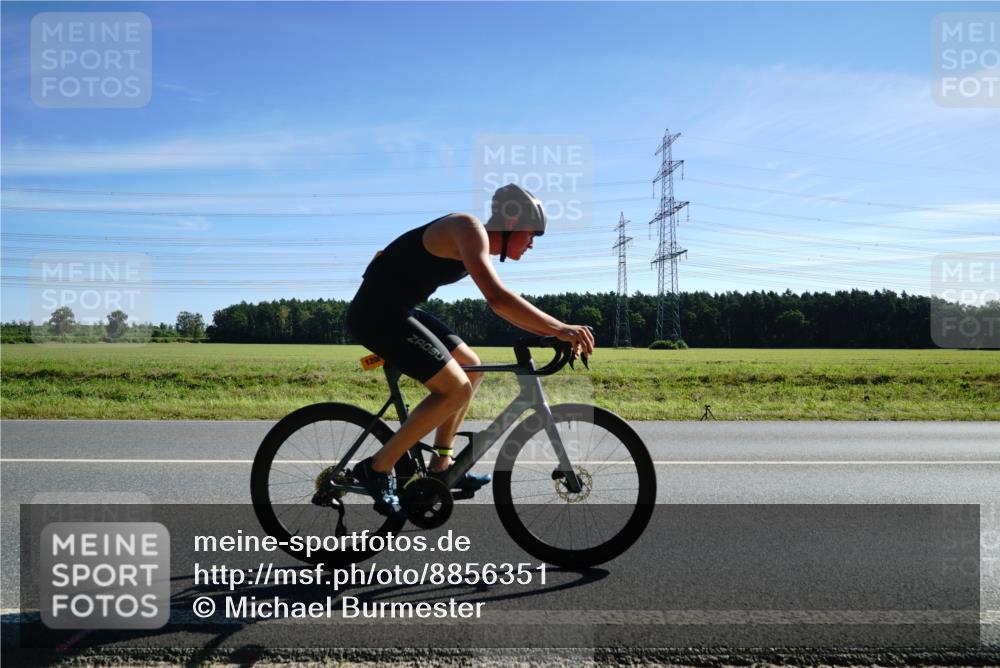 07.09.2025 - 19. Norderstedt Triathlon Michael Burmester http://msf.ph/oto/8856351 07.09.2025 11:06:21 Radfahren 1208 meine-sportfotos.de