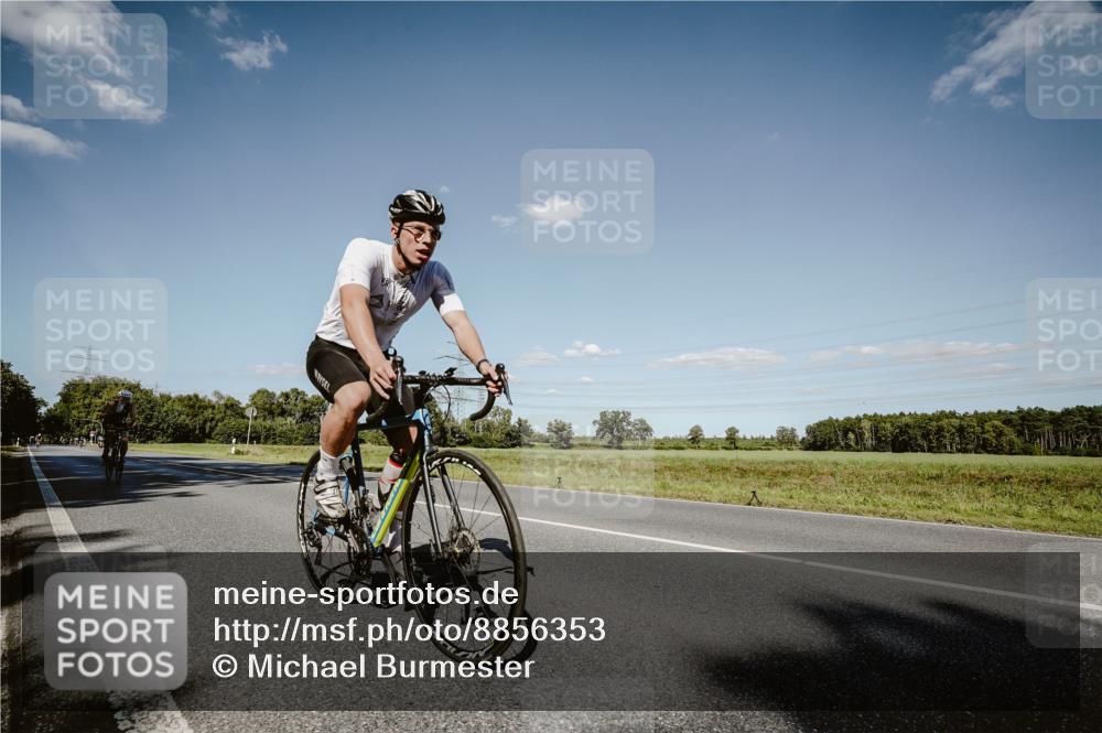 07.09.2025 - 19. Norderstedt Triathlon Michael Burmester http://msf.ph/oto/8856353 07.09.2025 15:21:21 Radfahren 1475, 1533, 1546 meine-sportfotos.de