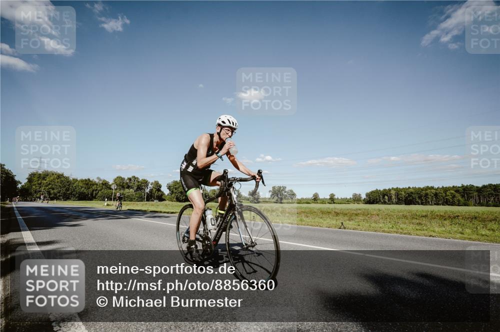 07.09.2025 - 19. Norderstedt Triathlon Michael Burmester http://msf.ph/oto/8856360 07.09.2025 15:21:22 Radfahren 1533, 1546 meine-sportfotos.de