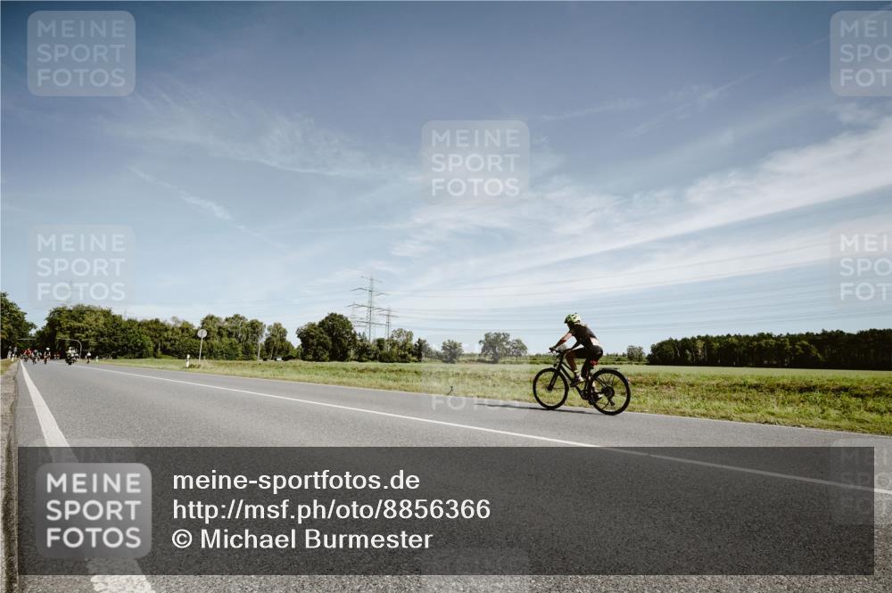 07.09.2025 - 19. Norderstedt Triathlon Michael Burmester http://msf.ph/oto/8856366 07.09.2025 12:16:48 Radfahren  meine-sportfotos.de