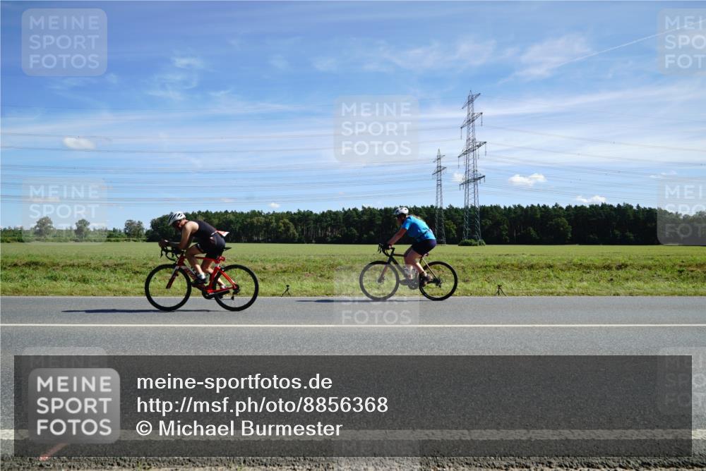 07.09.2025 - 19. Norderstedt Triathlon Michael Burmester http://msf.ph/oto/8856368 07.09.2025 12:48:40 Radfahren 798 meine-sportfotos.de