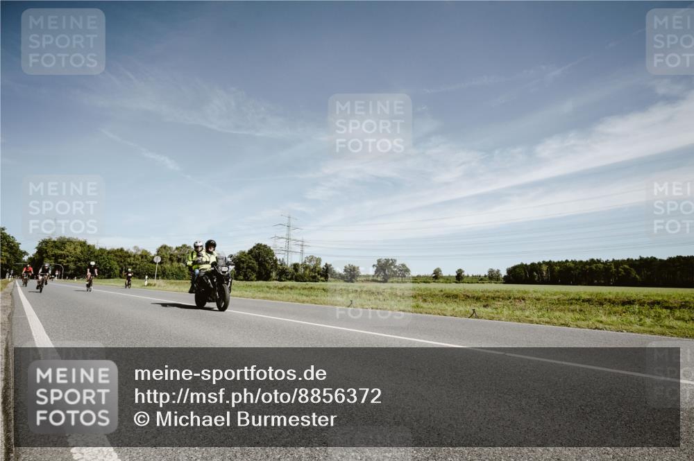 07.09.2025 - 19. Norderstedt Triathlon Michael Burmester http://msf.ph/oto/8856372 07.09.2025 12:16:52 Radfahren 207, 282 meine-sportfotos.de