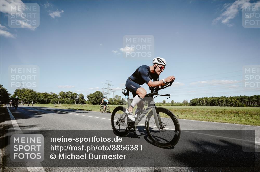 07.09.2025 - 19. Norderstedt Triathlon Michael Burmester http://msf.ph/oto/8856381 07.09.2025 15:21:36 Radfahren 403, 469, 1494, 1498 meine-sportfotos.de