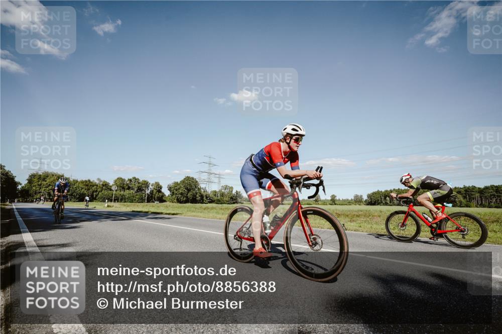 07.09.2025 - 19. Norderstedt Triathlon Michael Burmester http://msf.ph/oto/8856388 07.09.2025 15:21:40 Radfahren 479, 882, 1494, 1498 meine-sportfotos.de
