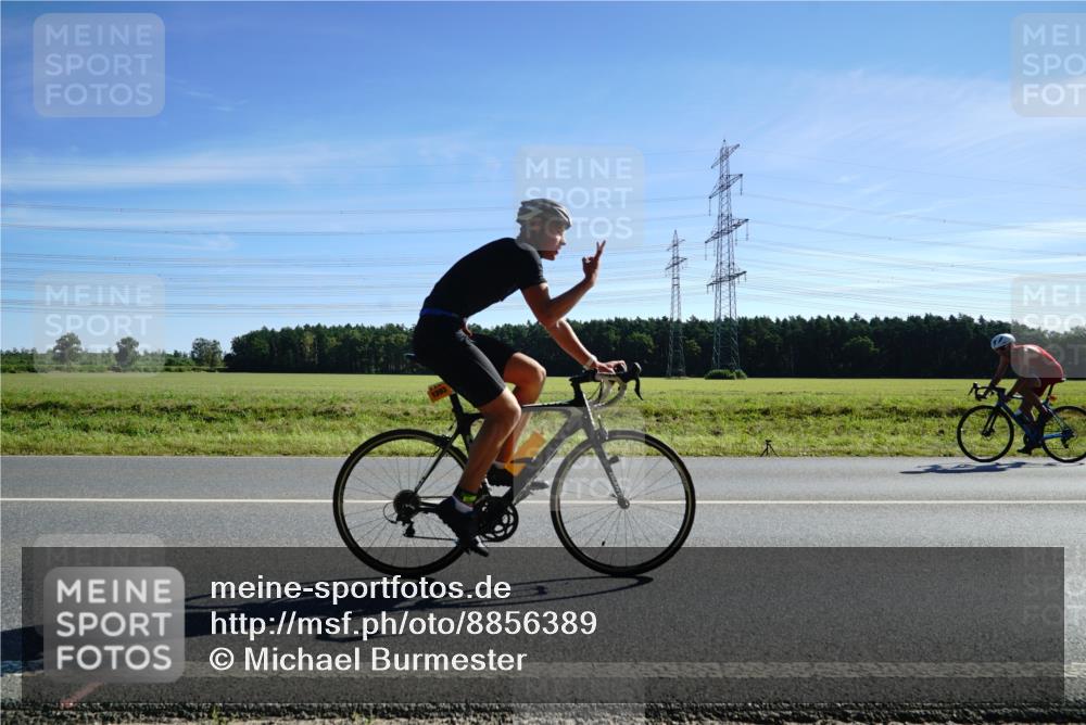 07.09.2025 - 19. Norderstedt Triathlon Michael Burmester http://msf.ph/oto/8856389 07.09.2025 11:06:35 Radfahren 1189, 1202, 1203 meine-sportfotos.de
