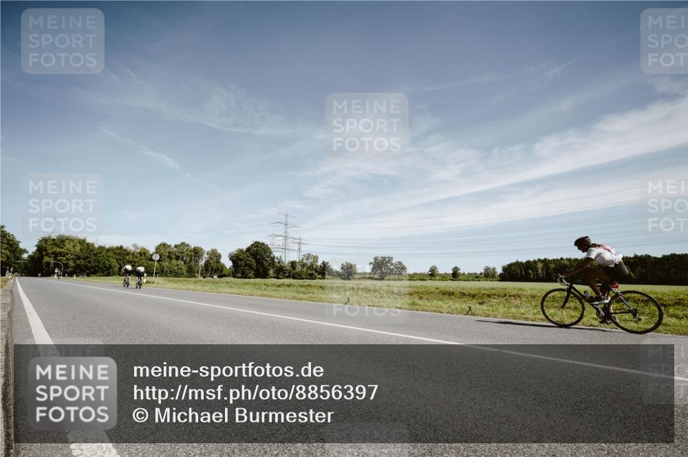07.09.2025 - 19. Norderstedt Triathlon Michael Burmester http://msf.ph/oto/8856397 07.09.2025 12:17:00 Radfahren 168, 741 meine-sportfotos.de