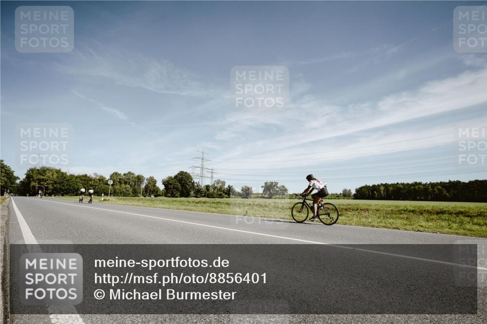 07.09.2025 - 19. Norderstedt Triathlon Michael Burmester http://msf.ph/oto/8856401 07.09.2025 12:17:01 Radfahren 168, 741 meine-sportfotos.de