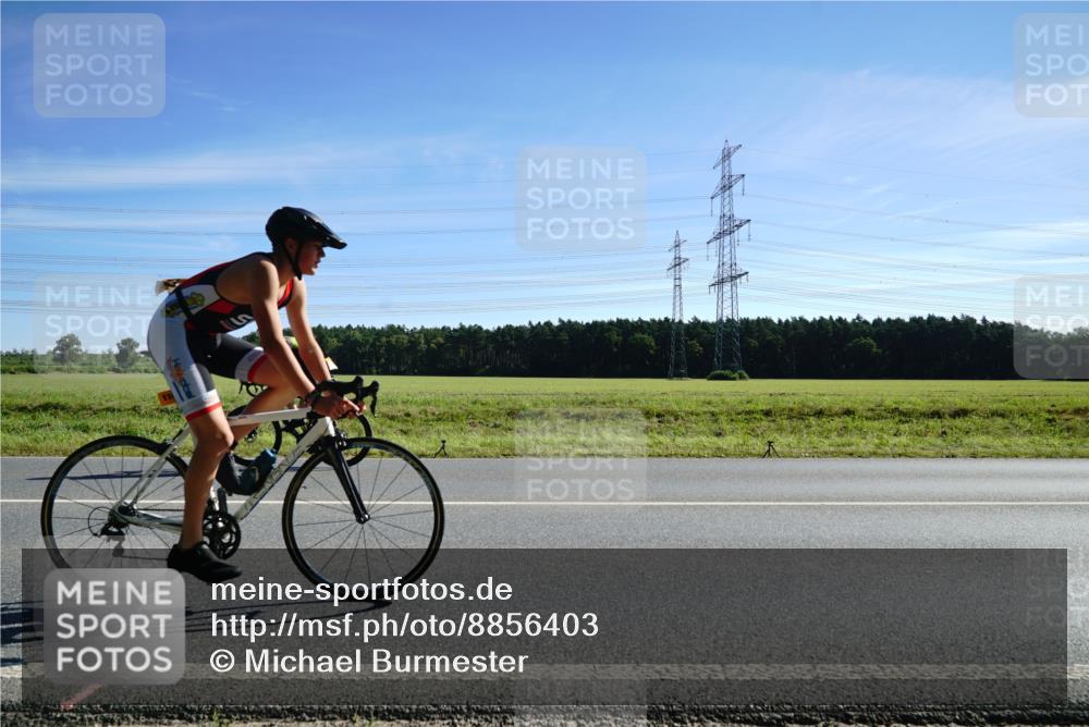 07.09.2025 - 19. Norderstedt Triathlon Michael Burmester http://msf.ph/oto/8856403 07.09.2025 11:06:39 Radfahren 749, 1162, 1202 meine-sportfotos.de