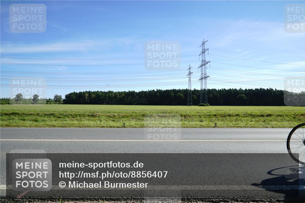07.09.2025 - 19. Norderstedt Triathlon Michael Burmester http://msf.ph/oto/8856407 07.09.2025 11:06:39 Radfahren 749, 1162, 1202 meine-sportfotos.de