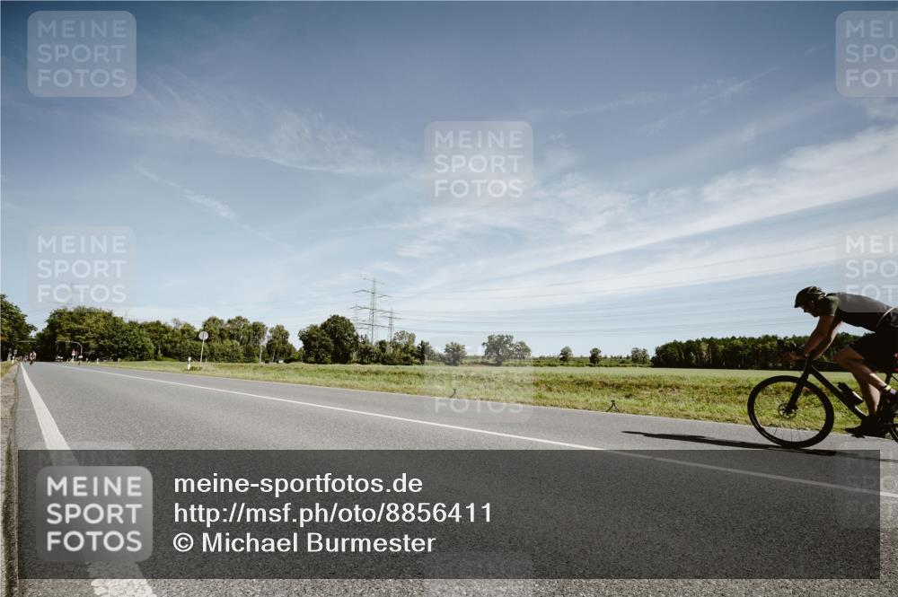 07.09.2025 - 19. Norderstedt Triathlon Michael Burmester http://msf.ph/oto/8856411 07.09.2025 12:17:12 Radfahren  meine-sportfotos.de