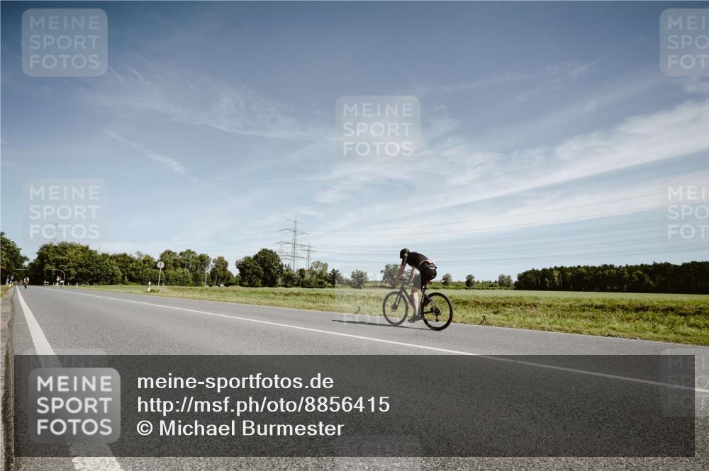 07.09.2025 - 19. Norderstedt Triathlon Michael Burmester http://msf.ph/oto/8856415 07.09.2025 12:17:13 Radfahren  meine-sportfotos.de