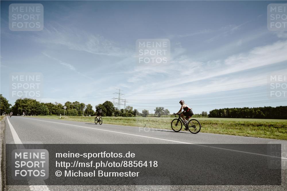 07.09.2025 - 19. Norderstedt Triathlon Michael Burmester http://msf.ph/oto/8856418 07.09.2025 12:17:14 Radfahren  meine-sportfotos.de