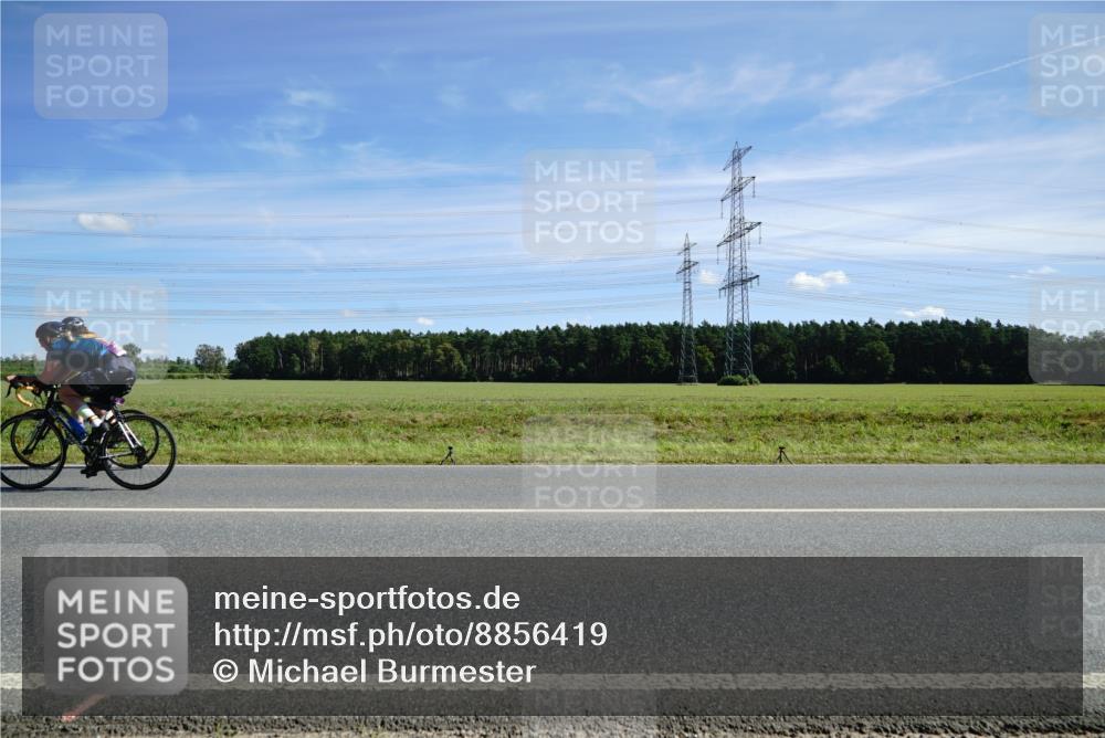 07.09.2025 - 19. Norderstedt Triathlon Michael Burmester http://msf.ph/oto/8856419 07.09.2025 12:49:02 Radfahren  meine-sportfotos.de