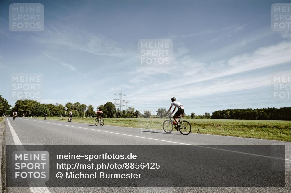 07.09.2025 - 19. Norderstedt Triathlon Michael Burmester http://msf.ph/oto/8856425 07.09.2025 12:17:16 Radfahren  meine-sportfotos.de